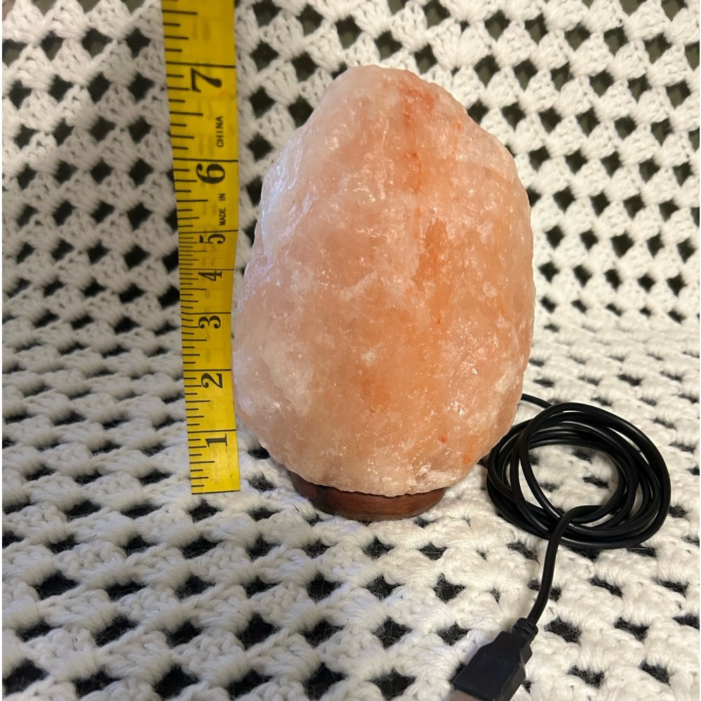 Himalayan salt lamp